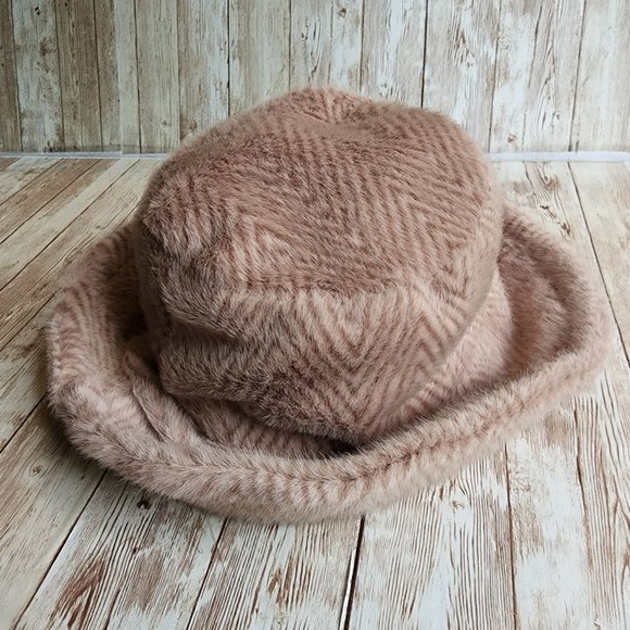 Fuzzy Pink Bucket Hat - Picture 4 of 7